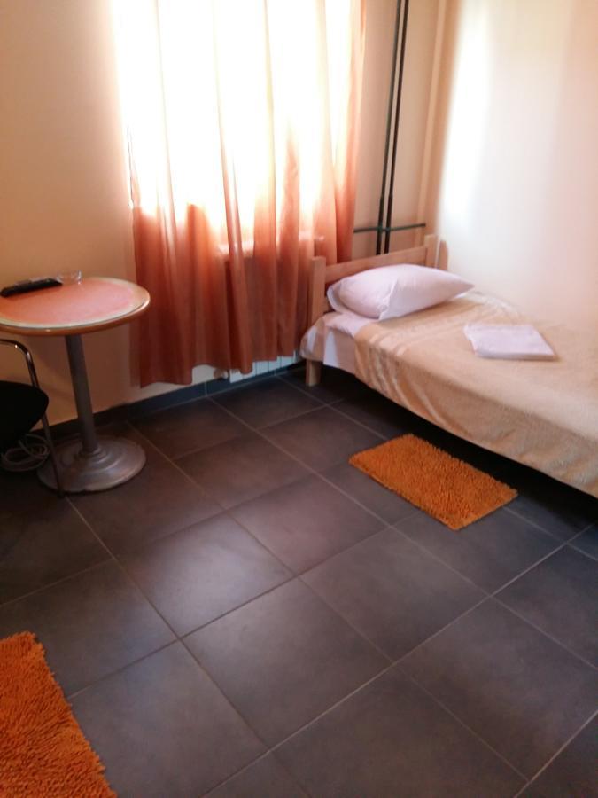 Hotel Bela Ruza Belgrado Esterno foto